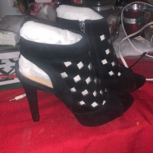 Jessica Simpson heels